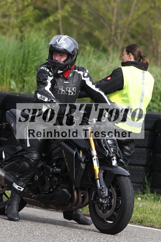 Archiv-2025/10 23.04.2025 Cornu Master School ADR/rot-rouge/12